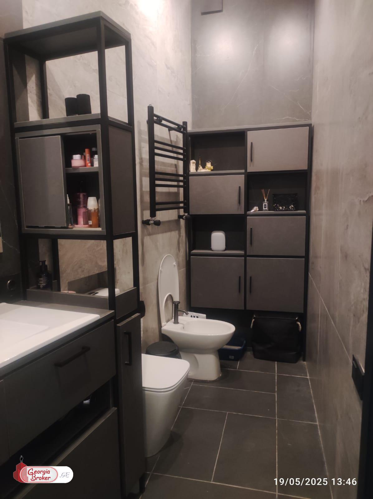 nearly repaired 6-room house for sale